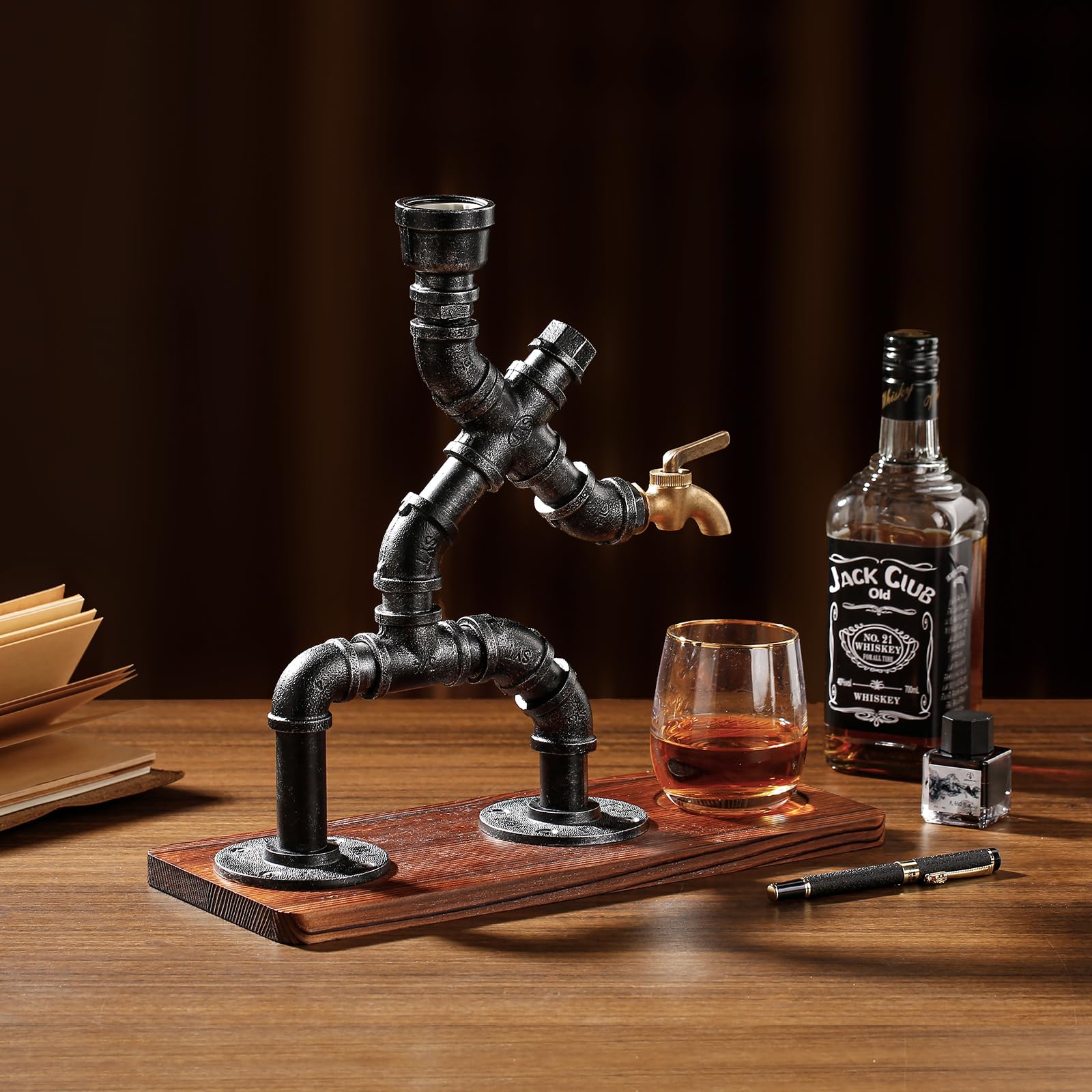 Whiskyspender Silber mit flambiertem Holz – Steampunk Getränkespender aus Metall mit Silikonschlauch – Geschenkidee für Männer & Bar Deko