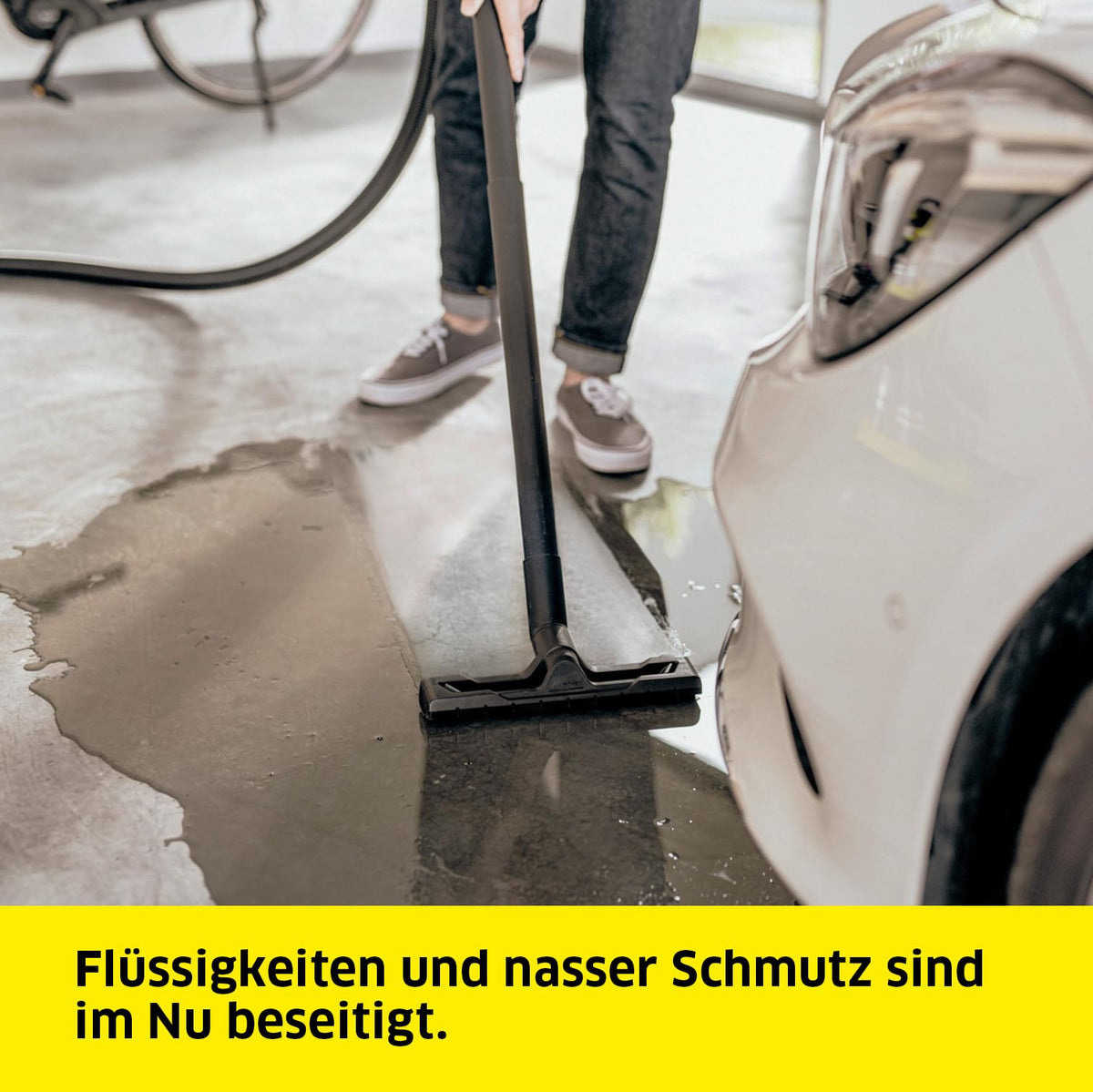 KÄRCHER WD 4 V-20/5/22 Nass-& Trockensauger, 20 l Kunststoffbehälter, 5 m Kabel, 2,2 m Saugschlauch, Clips-Bodendüse, „Pull & Push“-Verschlusssystem, Flachfaltenfilter und Vliesfilterbeutel, Gelb