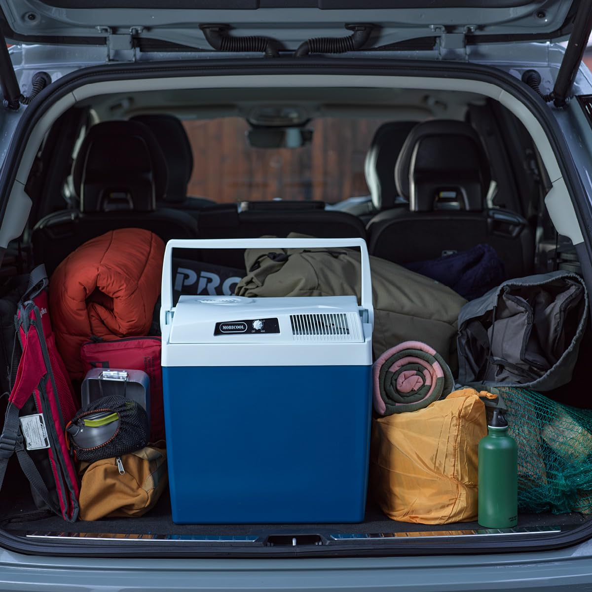 Elektrische Kühlbox, 12V und 230V, 26L, blau - Mini-Kühlschrank für Auto, Camping, Urlaub, Boot, Festivals - leicht, tragbar, mit praktischem Kabelfach und Eco/Max Modus