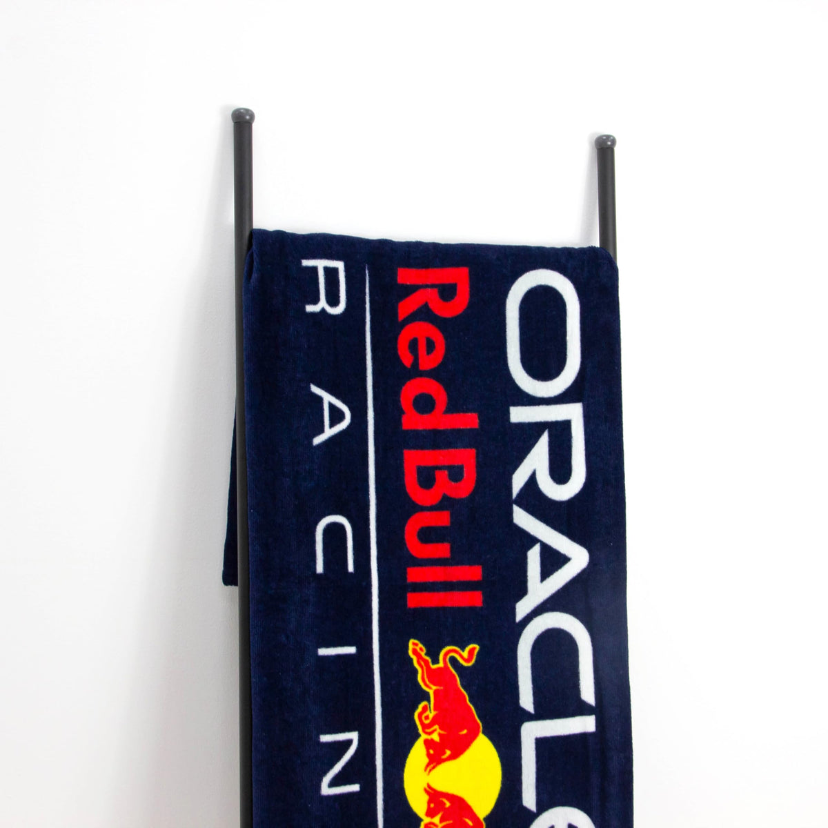 Character World Offizielles Red Bull Racing Handtuch | Superweiches Gefühl, dreifarbiges Formel Eins Team Design | Perfekt für Haus, Bad, Strand & Schwimmbad | Eine Größe 75cm x 150cm | 100% Baumwolle