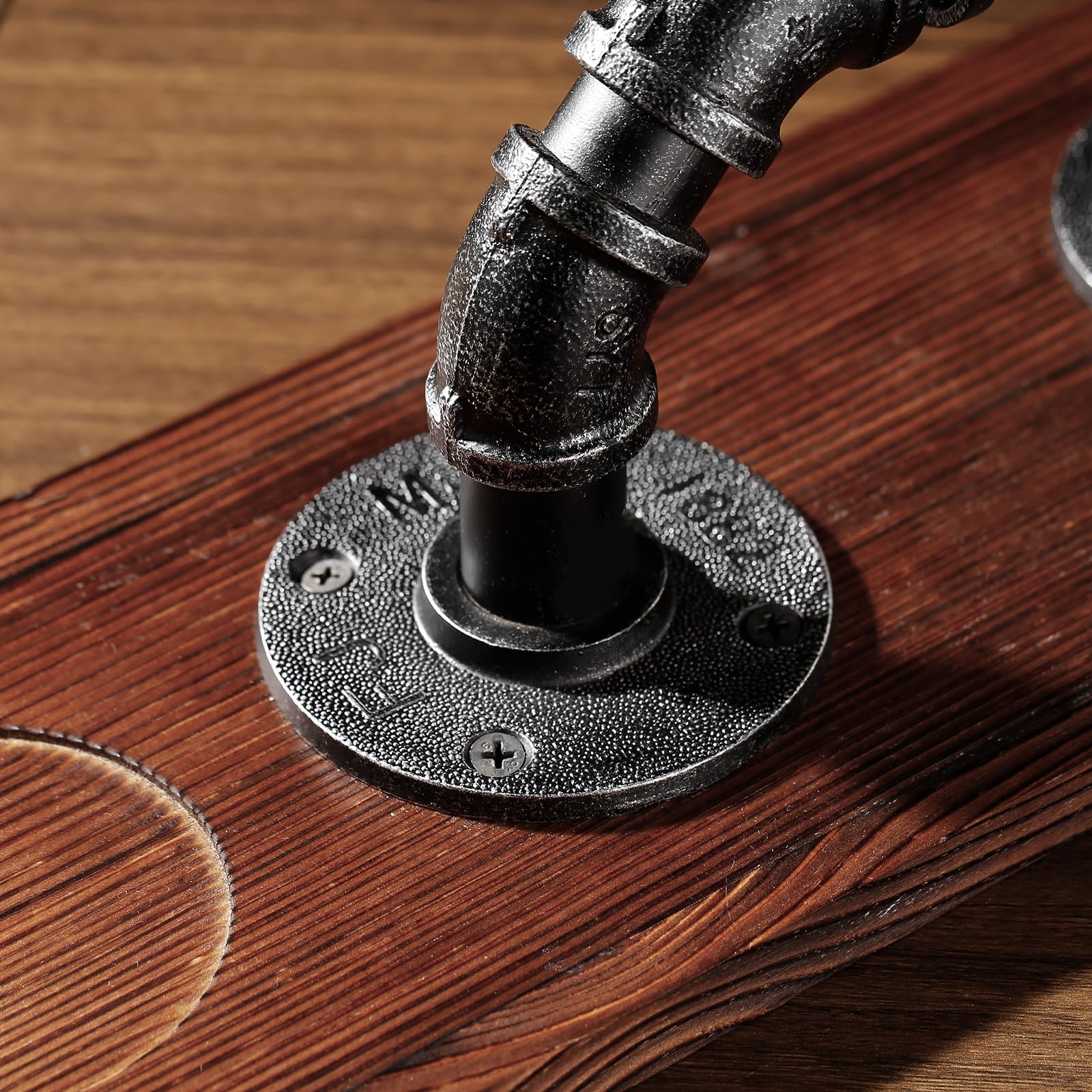 Whiskyspender Silber mit flambiertem Holz – Steampunk Getränkespender aus Metall mit Silikonschlauch – Geschenkidee für Männer & Bar Deko