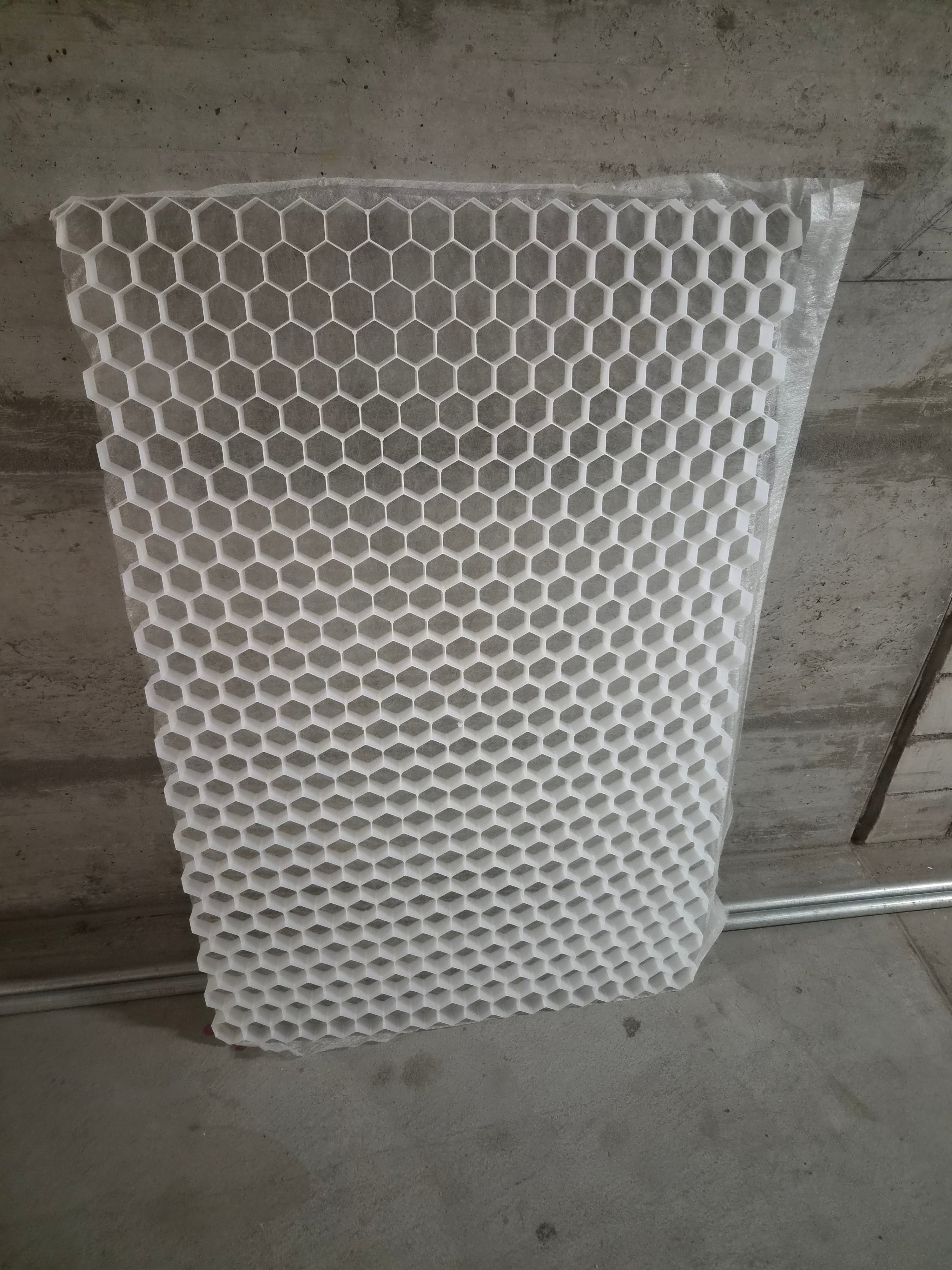 80 x gravel grids with geotextile / grass grids / 80 panels per pallet, each 80 x 120 cm / From stock in Switzerland! - NEW & SEALED