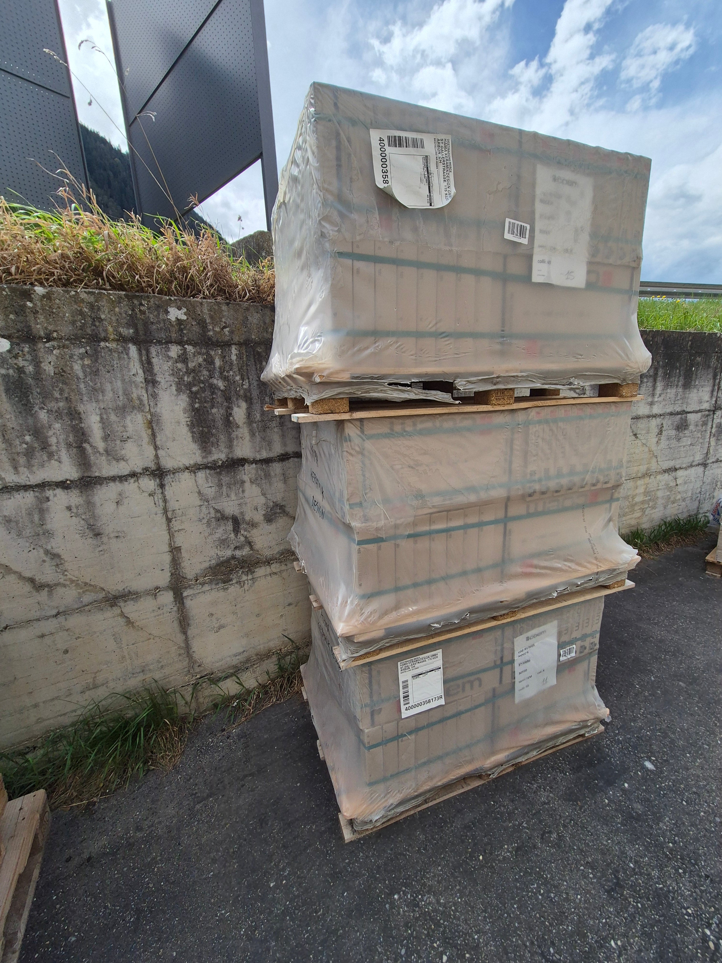 120 m2 Travertin Feinsteinzeug Fliesen / Restposten / Abverkauf