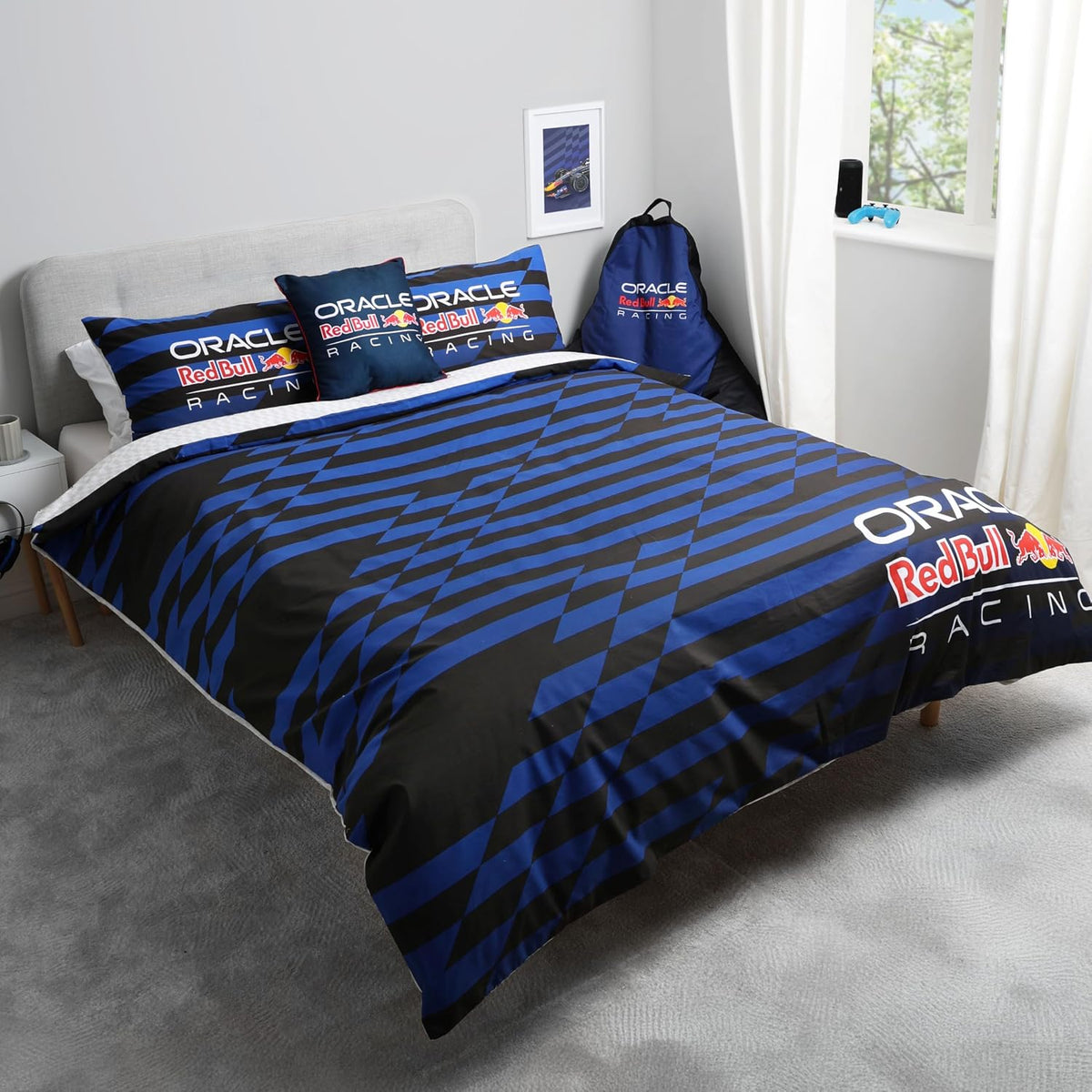 Character World Oracle Red Bull Racing Officially Licensed Double Duvet Cover Set | Automatic Design Reversible 2 Sided Blue Bedding Including Matching Pillow Cases Double Bed Set | Polycotton