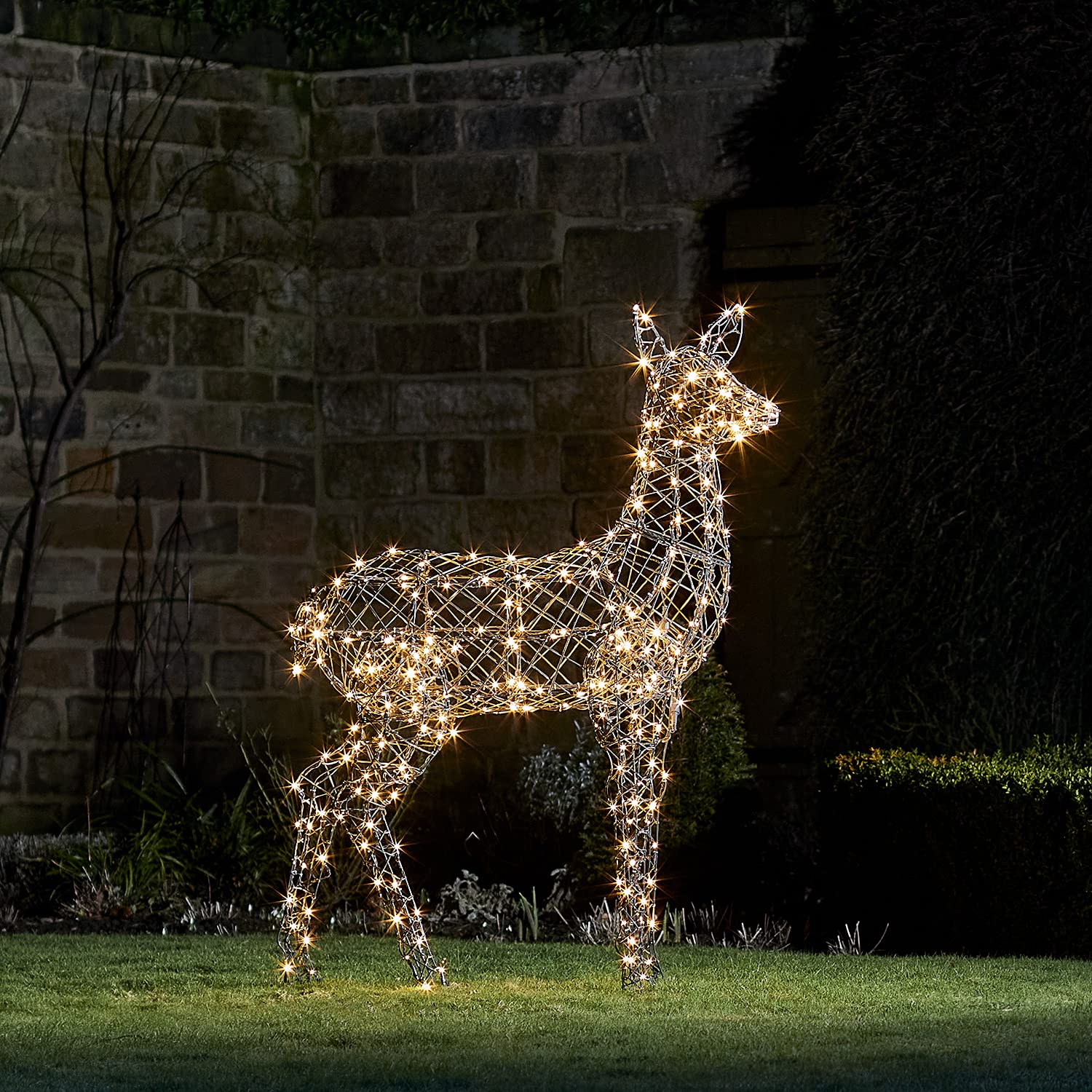 130 cm Harlow LED Rattan Rentier Figur Deer Timer Indoor und Outdoor Weihnachtsfigur Rentier Weihnachtsbeleuchtung Outdoor und Indoor Reindeer Outdoor Weihnachtsdekoration Outdoor