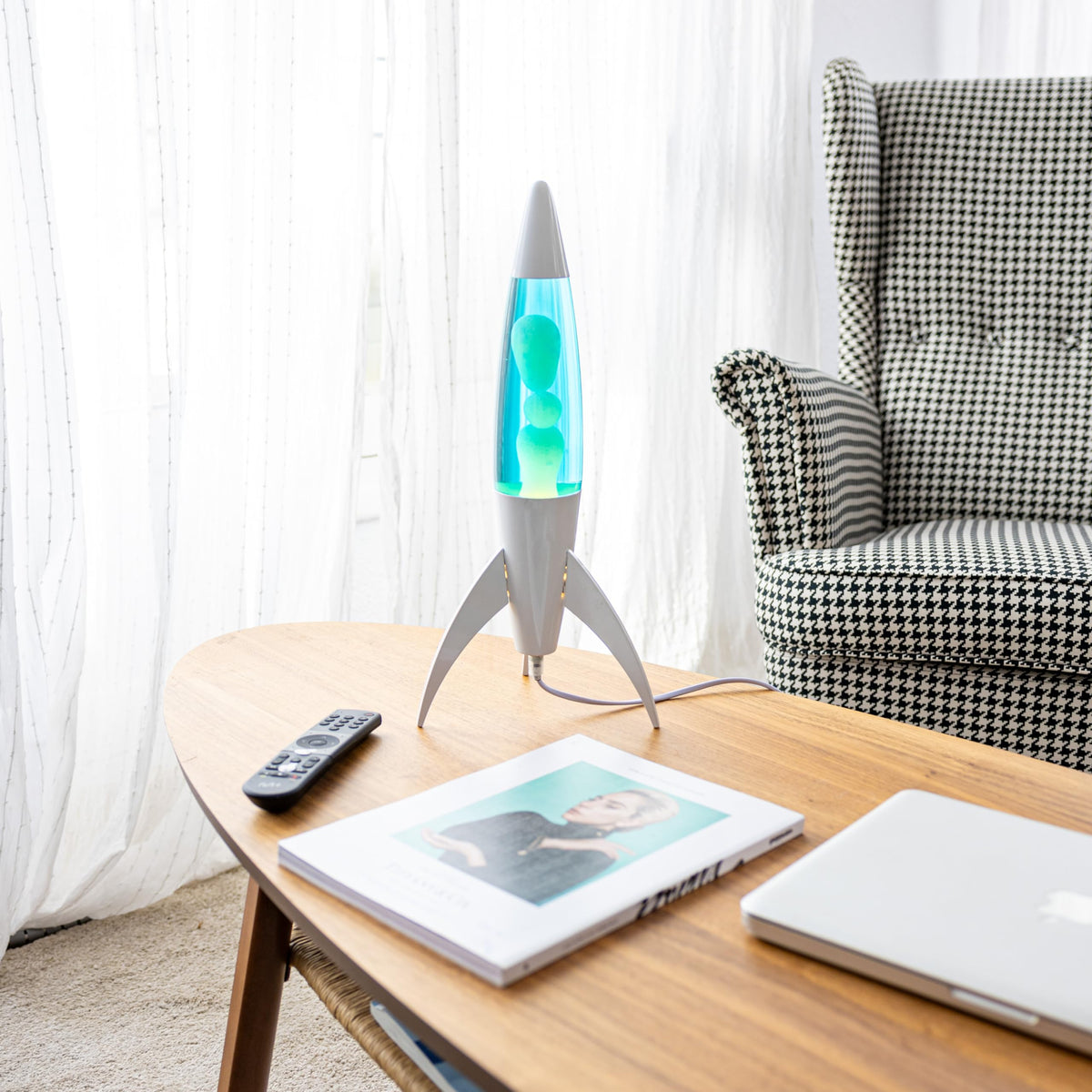 Lavalampe "Rocket" - Retro-Lavalampe mit Ersatzbirne, ideal für Wohnzimmer, Schlafzimmer und Büro. Maße: 20 x 20 x 45 cm.