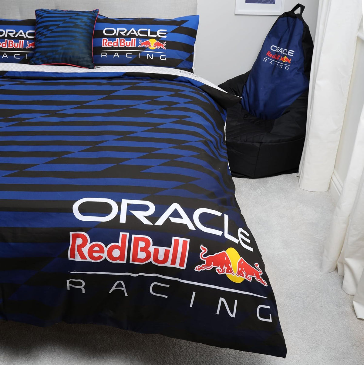 Character World Oracle Red Bull Racing Officially Licensed Double Duvet Cover Set | Automatic Design Reversible 2 Sided Blue Bedding Including Matching Pillow Cases Double Bed Set | Polycotton