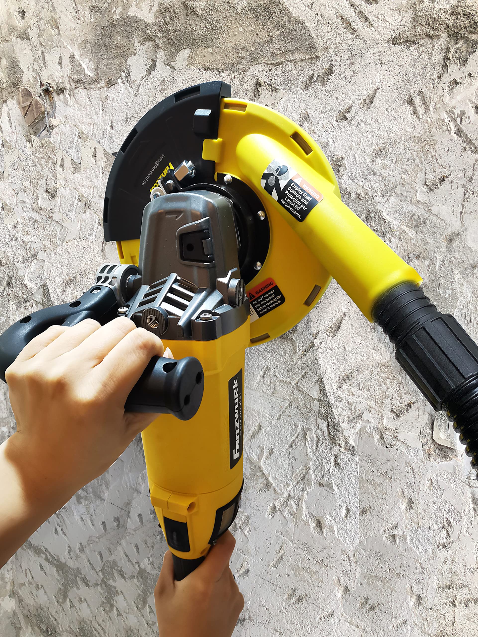 Absaugaufsatz Absaughaube für Winkelschleifer inkl. 125 mm Diamantschleiftopf PROFI QUALITÄT – Bürsten auswechselbar – 99% universal passend – verstärkter Adapterring – M14 Adapter