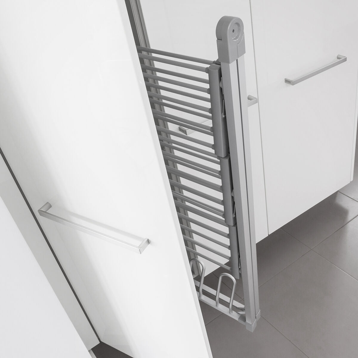 Klappbarer elektrischer Wäscheständer / 30 Stangen